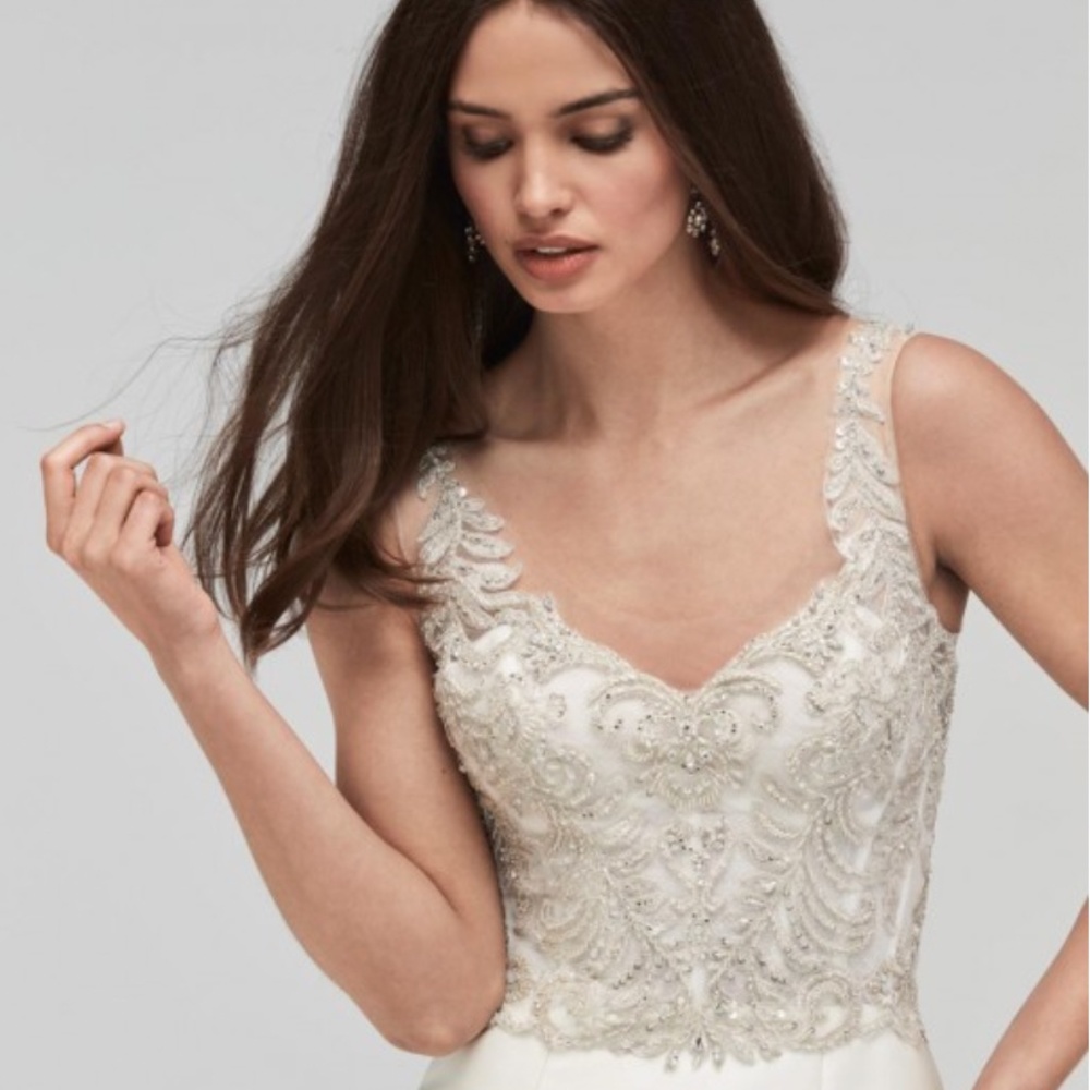Wtoo Wedding Gown  Sample, worn once sz 00-0